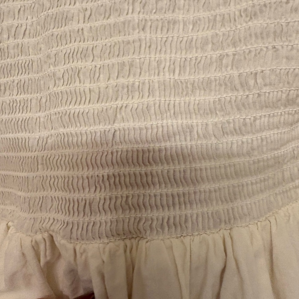 FARM Rio Cream Ruffled Blouse - Picture 5 of 10